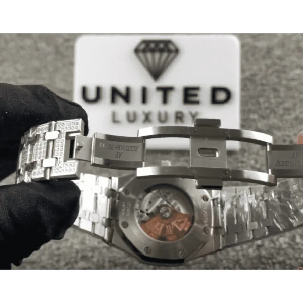 Audemar-Piguet-Iced-Out-Replica-1.webp Audemars Piguet Royal Oak 15400 Iced Out Super Clone 1:1 Replica Watch | V-UNION