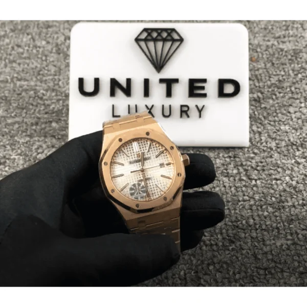 Audemars-Piguet-Royal-Oak-15400OR.OO_.1220OR.02-Replica-2.webp Audemars Piguet Royal Oak 15400OR.OO.1220OR.02 Super Clone 1:1 Replica Watch | V-UNION
