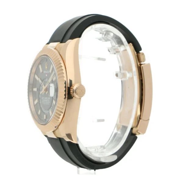 Rolex-Sky-Dweller-Gold-Replica2-1.webp Rolex Sky-Dweller 336238 M Super Clone 1:1 Replica Watch | V-UNION