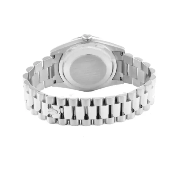 Yeni-Proje-2026-01-02T220141.987.webp Rolex Day-Date 228236 Super Clone 1:1 Replica Watch | V-UNION