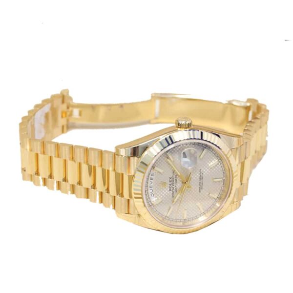 rolex-day-date-228238-n-yellow-gold-silver-diagonal-dial-replica-1.jpg Rolex Day-Date 228238 Super Clone 1:1 Replica Watch | V-UNION