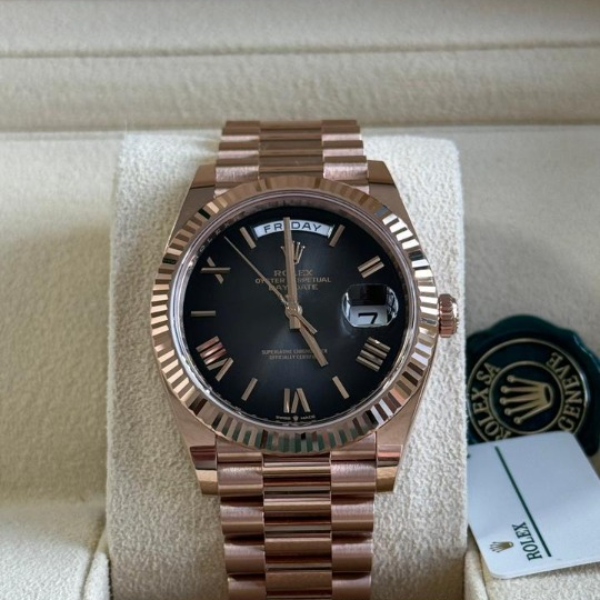 Rolex Day-Date 228235 Super Clone 1:1 Replica Watch | V-UNION